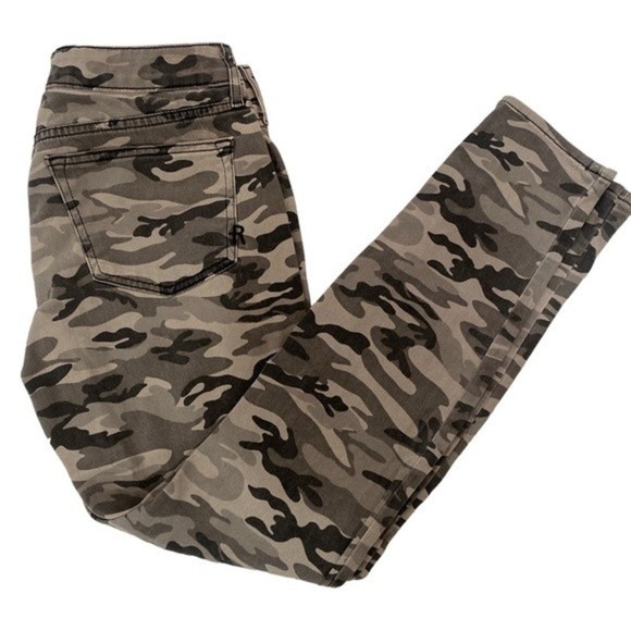 Rich & Skinny Jeans | Gray Camo | Size 28, 29” Inseam - Picture 1 of 6